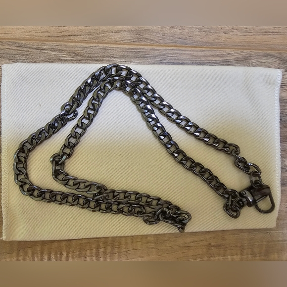 Authentic Louis Vuitton Gunmetal/silver tone lock & key #315 - Picture 12 of 13